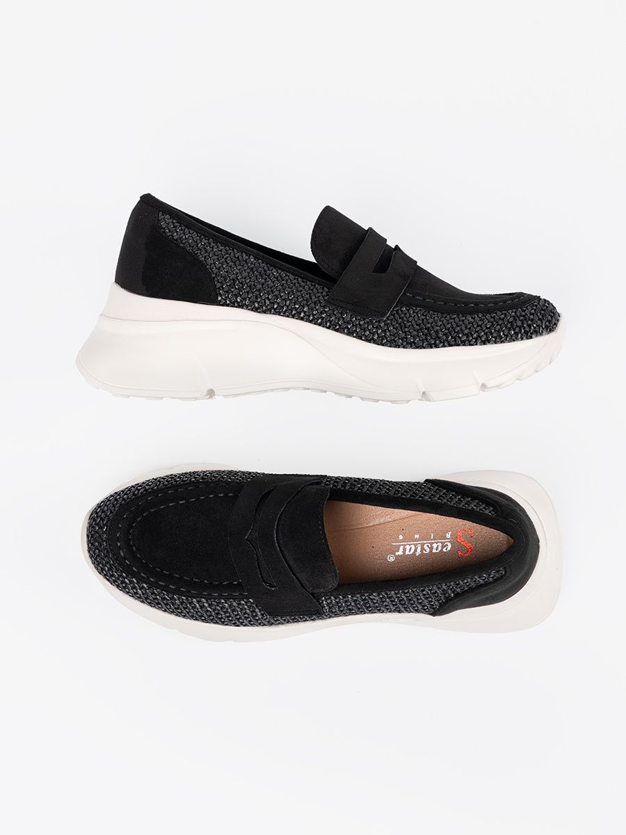 Schwarze Halbschuhe mit dicker Sohle