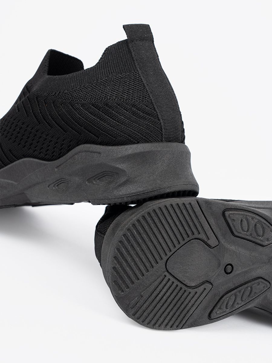 Schwarze Sneakers LIBERO