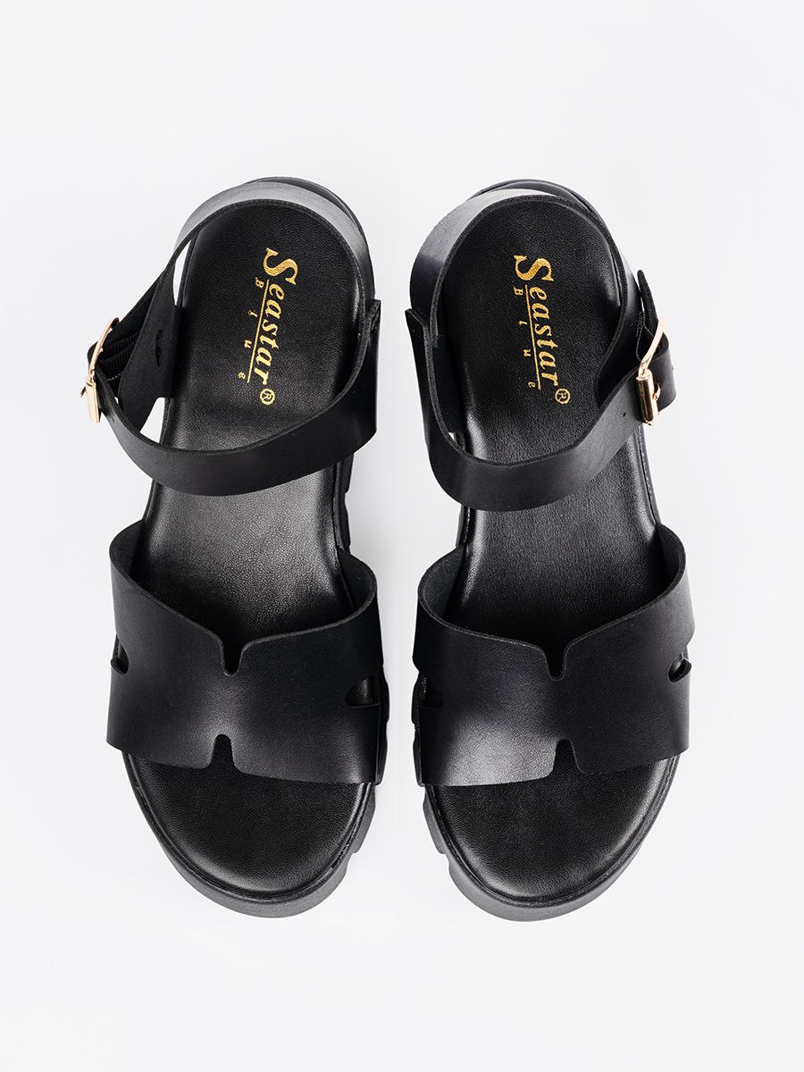 Schwarze Sandalen mit hoher Plattform