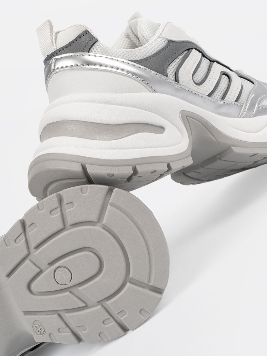 Weiße Damen Sneakers mit silbernen Akzenten