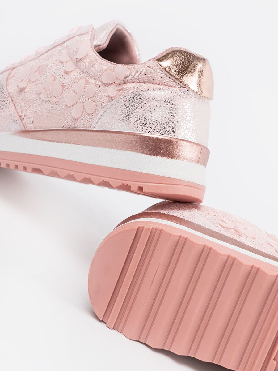 Rosa Sneakers mit Blumenmuster