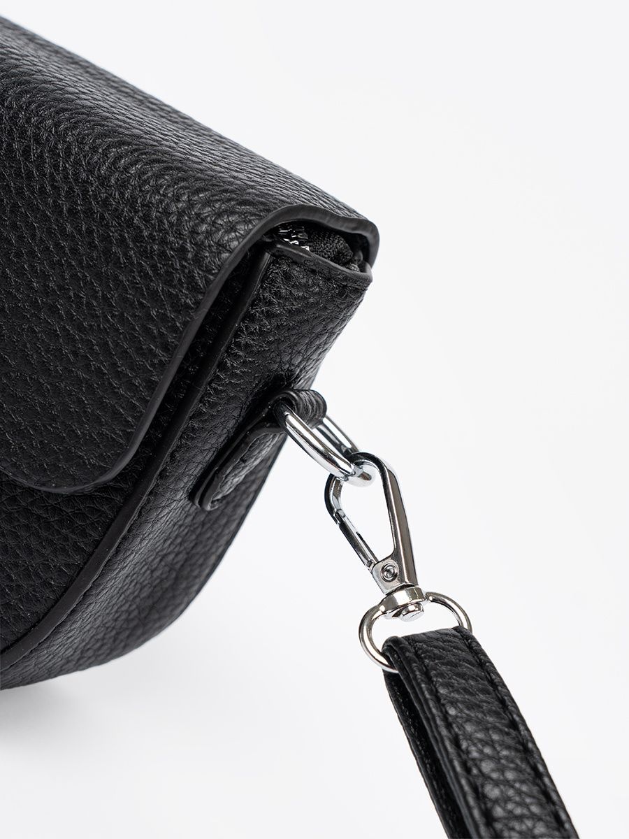 Elegante schwarze Handtasche mit dekorativem Verschluss