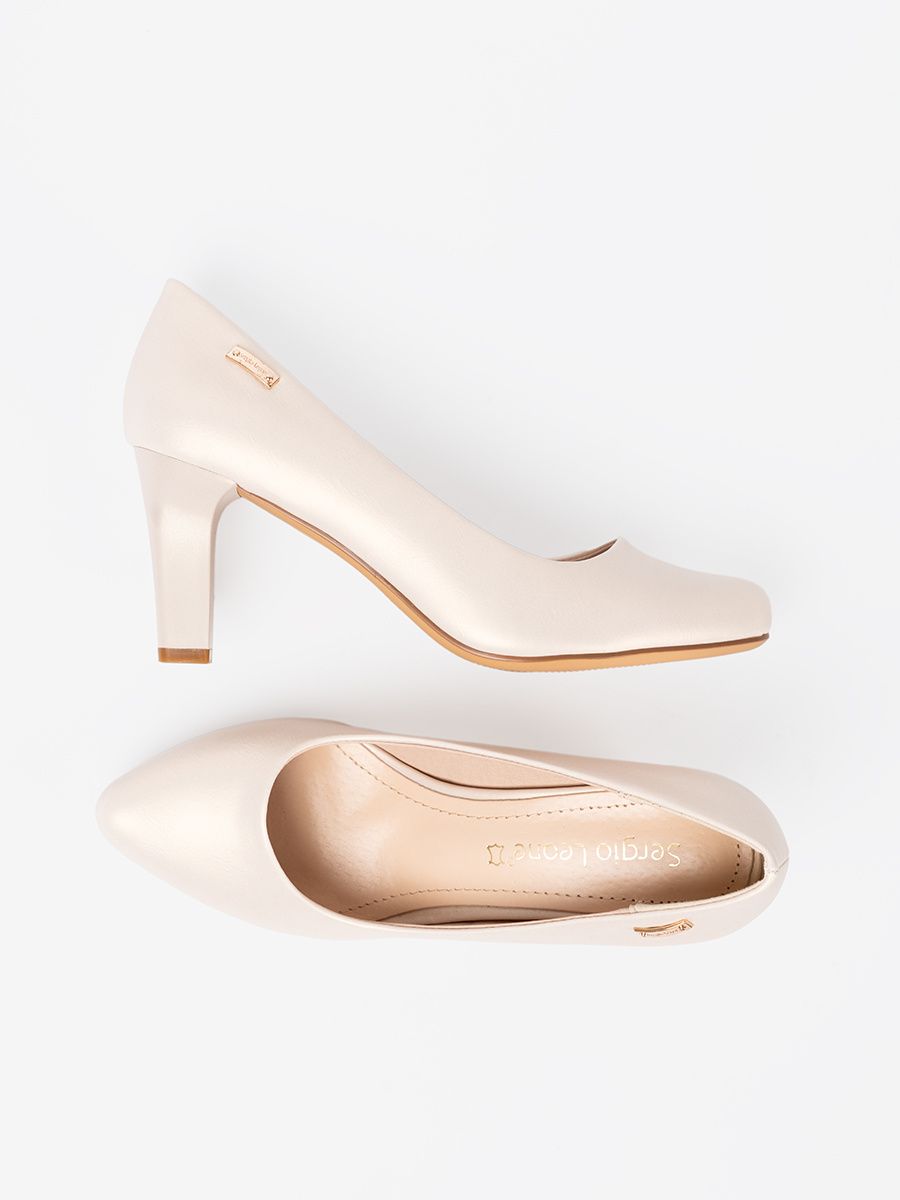 Beige Pumps auf Blockabsatz von Sergio Leone