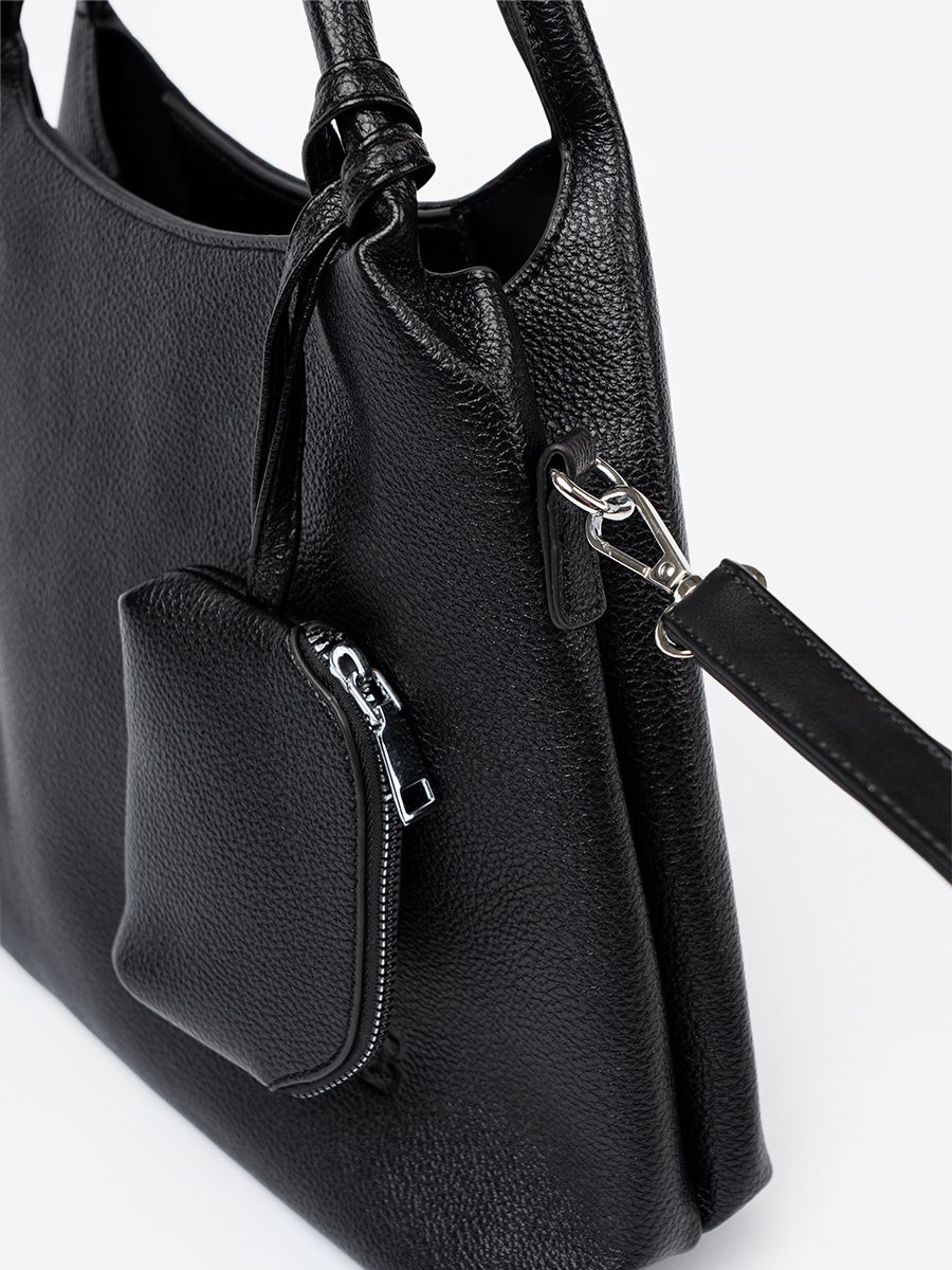 Elegante schwarze Handtasche mit Kosmetiktäschchen