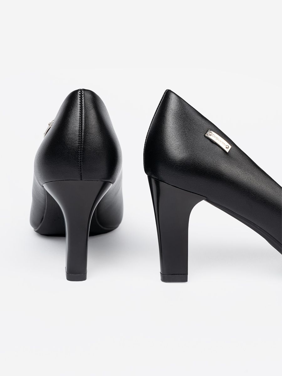 Stilvolle schwarze Pumps