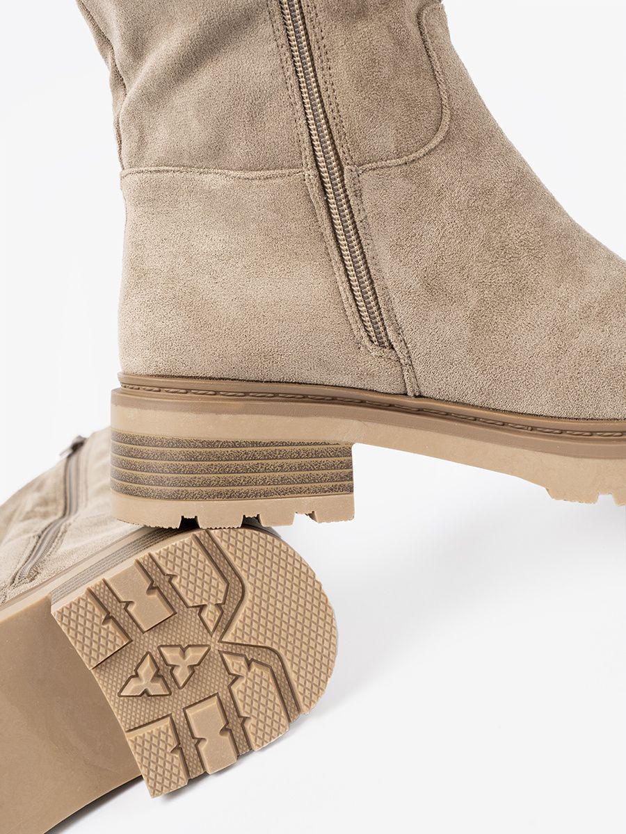 Beige Stiefeletten mit dicker Sohle