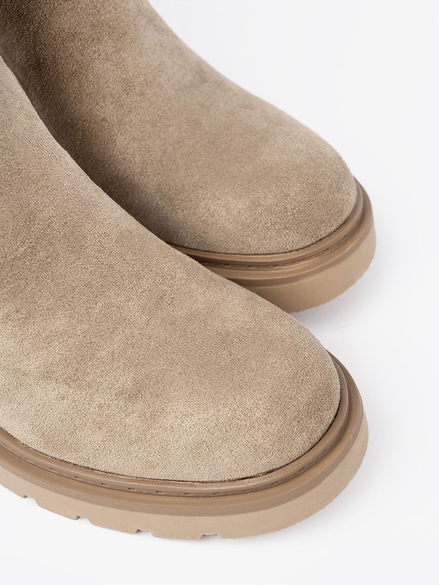 Beige Stiefeletten mit dicker Sohle