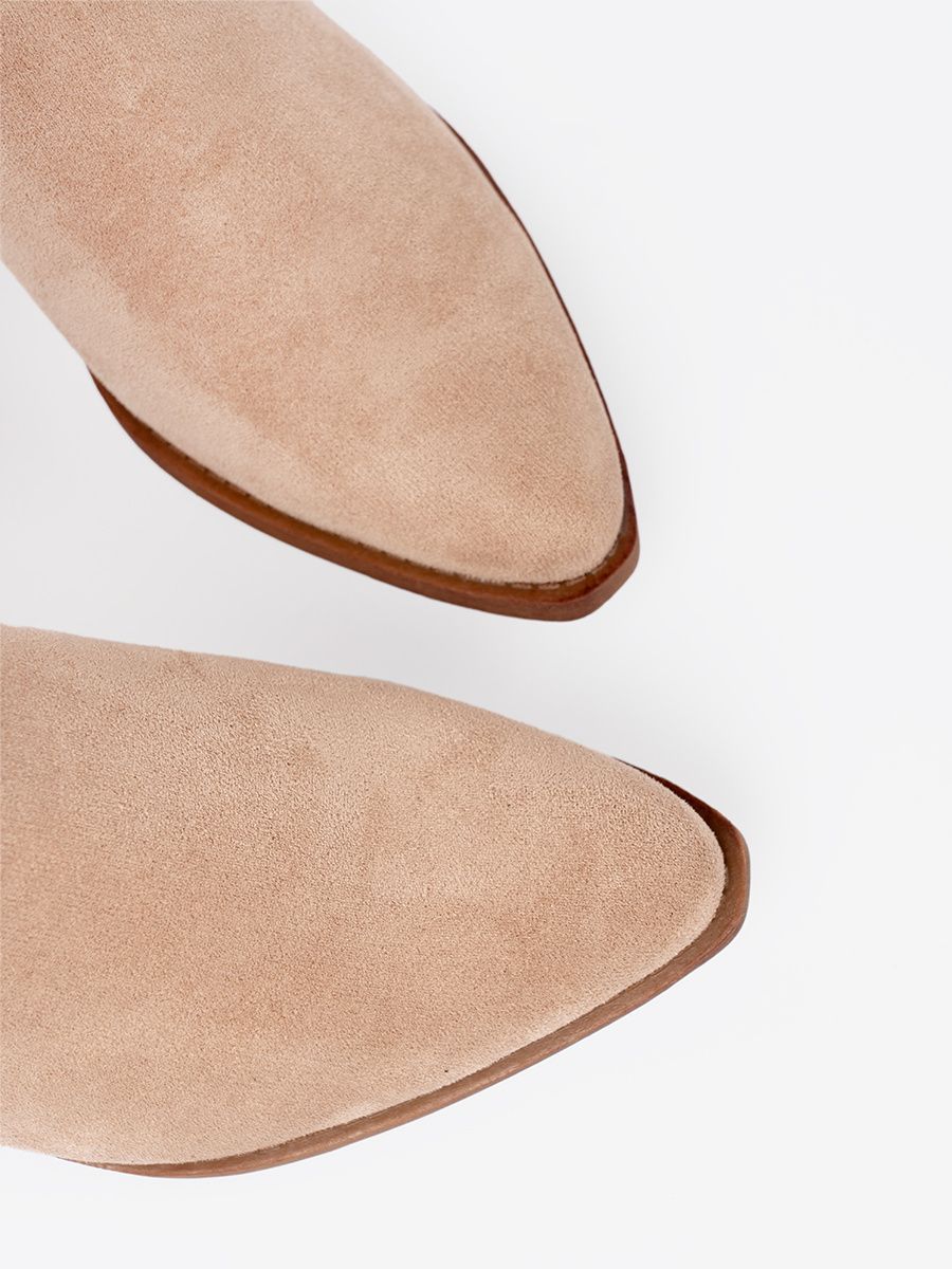 Beige Ankle Boots im klassischen Schnitt