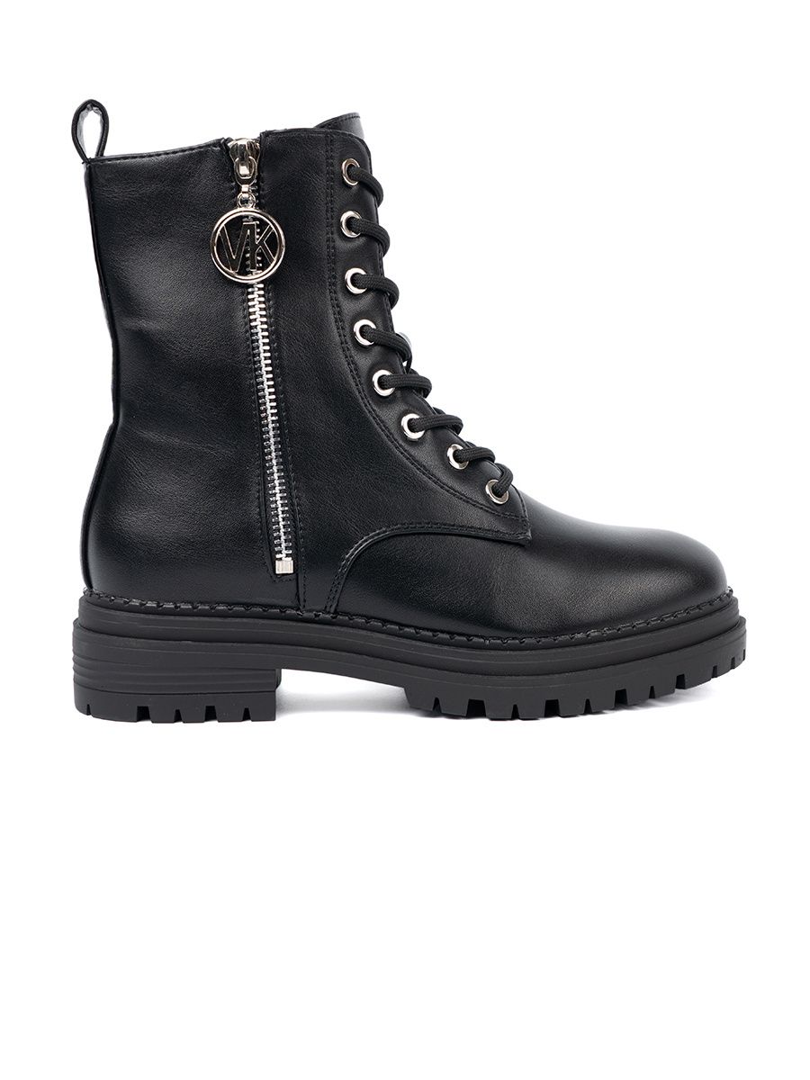 Stylische schwarze Worker mit metallischem Detail