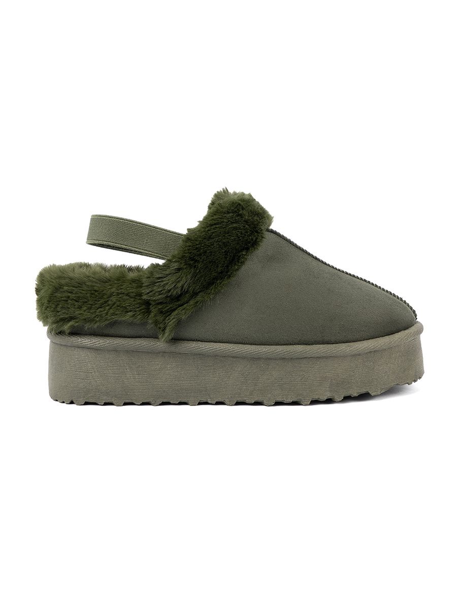 Dunkelgrüne Schneestiefel mit Fell