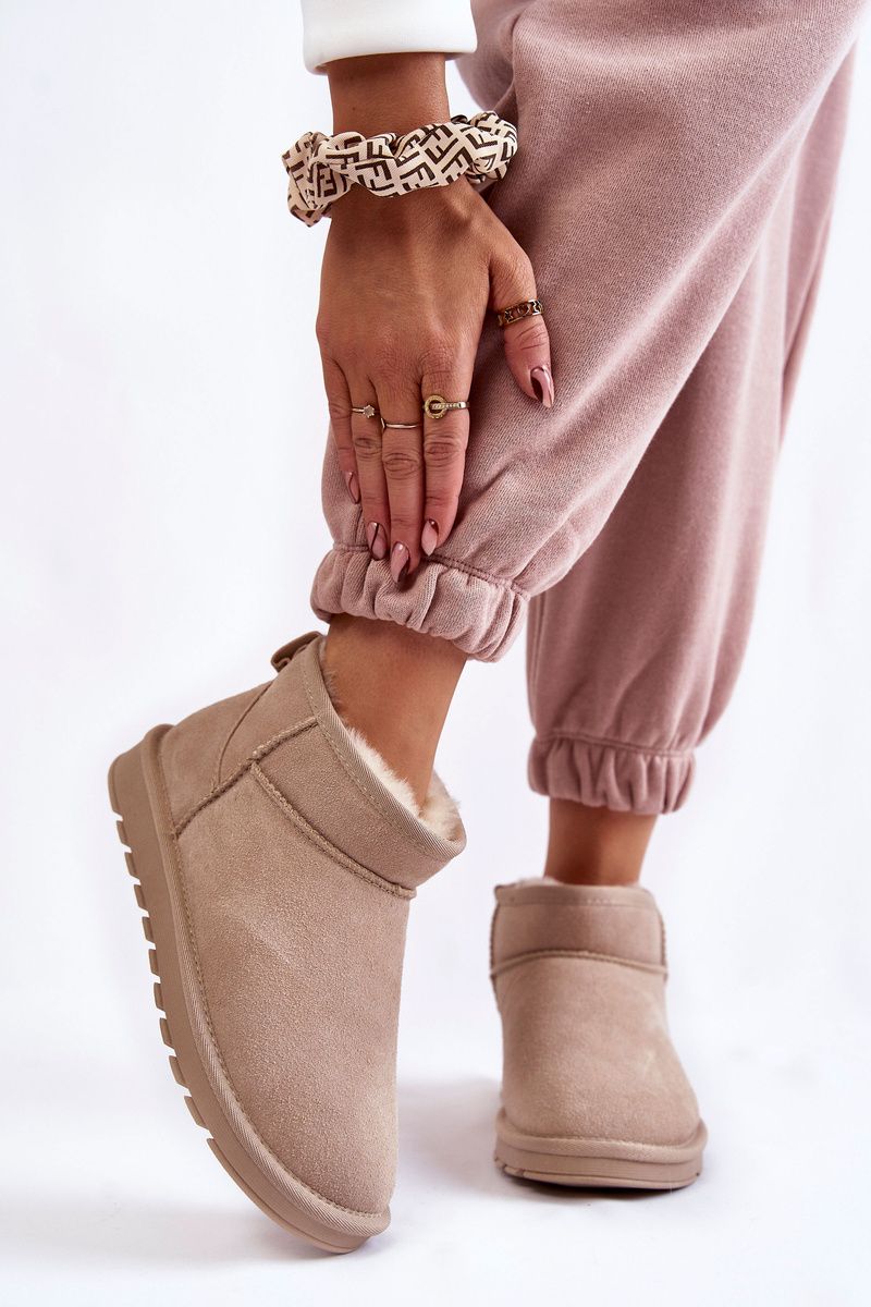 Niedrige beige Schneestiefel aus Veloursleder