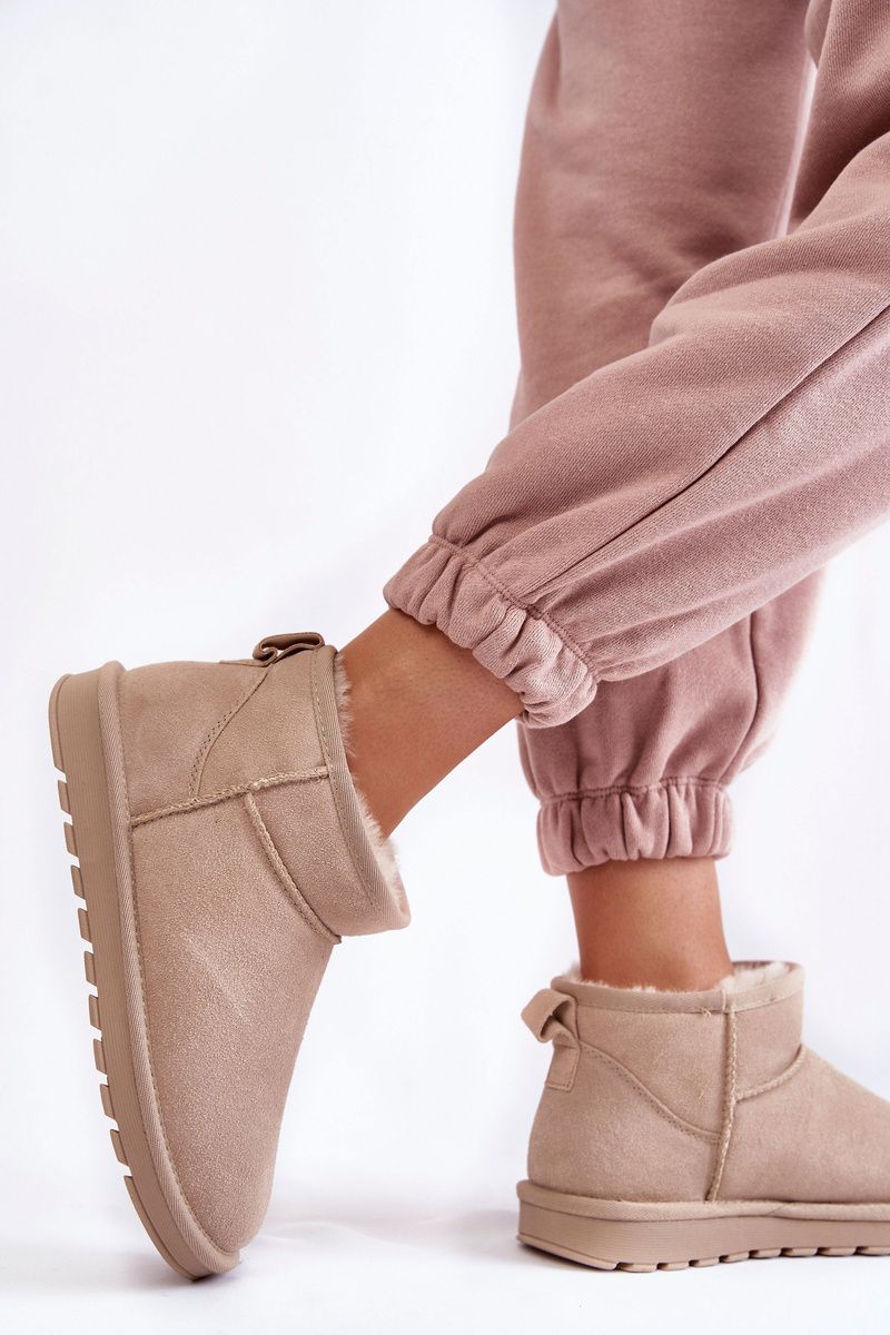Niedrige beige Schneestiefel aus Veloursleder