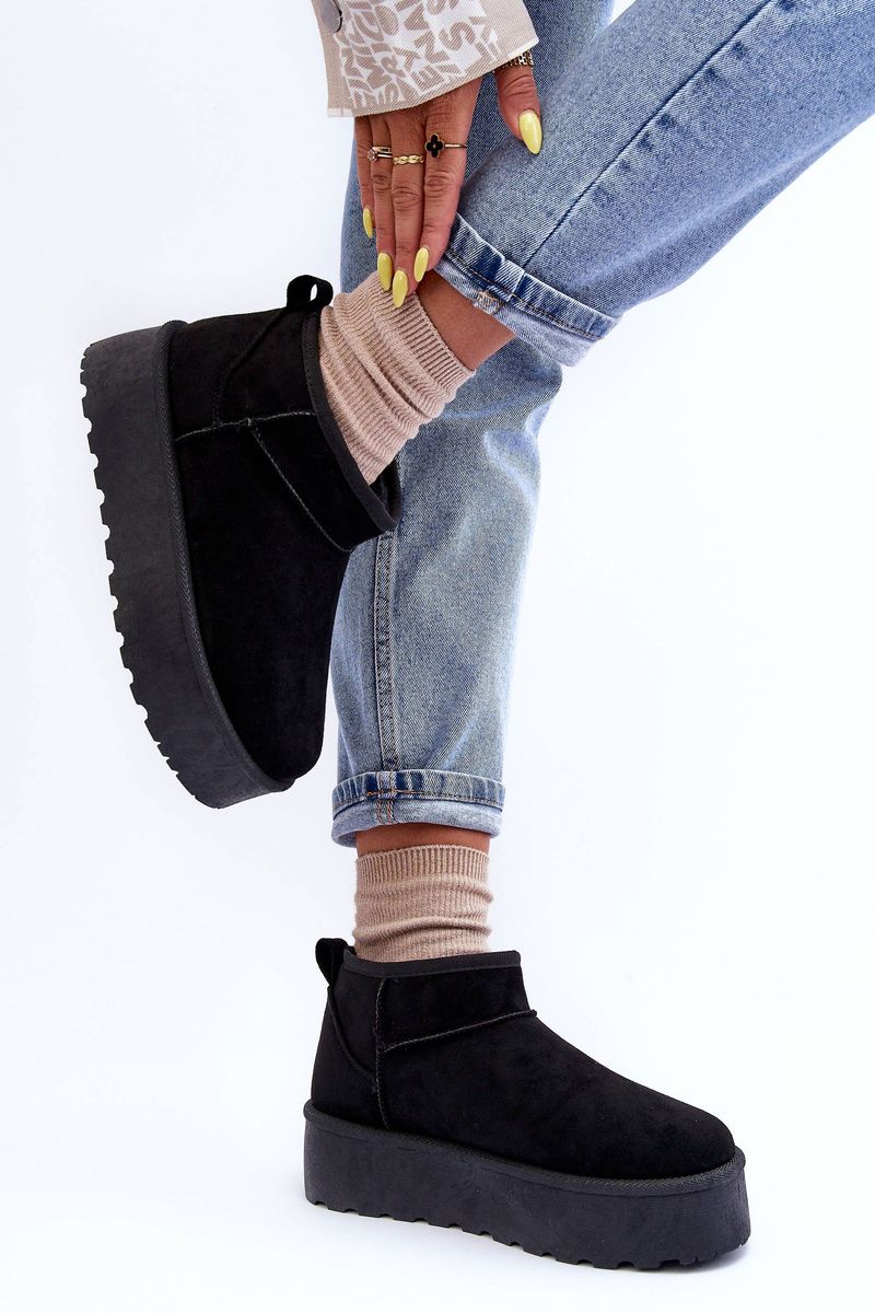 Schwarze Schneestiefel aus Veloursleder mit Plateau
