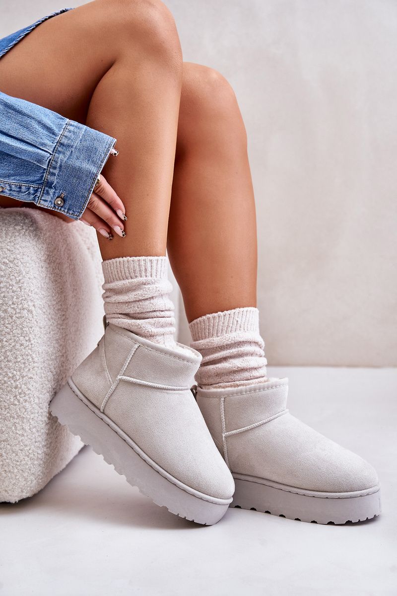Graue gefütterte Schneestiefel mit Plattform und Velouroberfläche