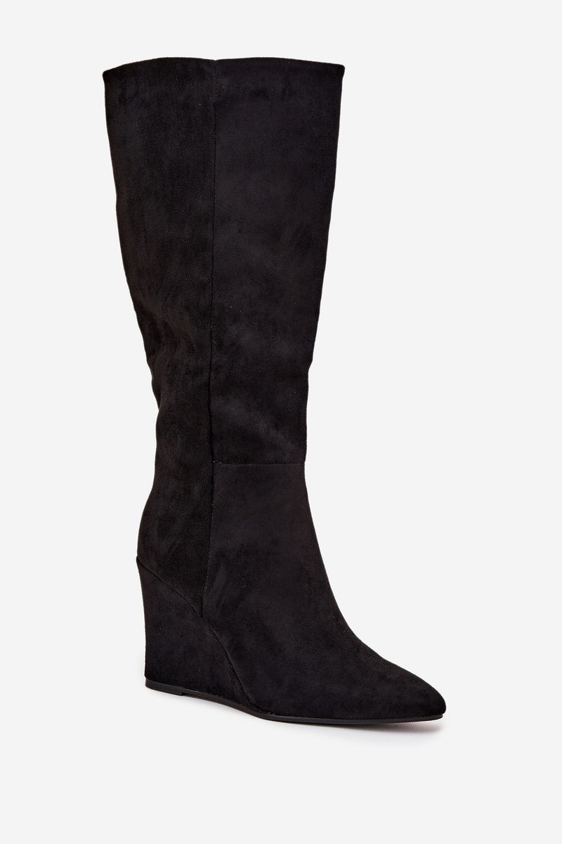 Gefütterte schwarze Stiefel mit Keilabsatz