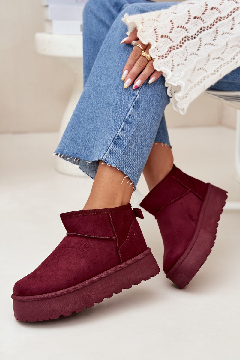 Bordeauxrote Schneestiefel aus Veloursleder mit Plateau