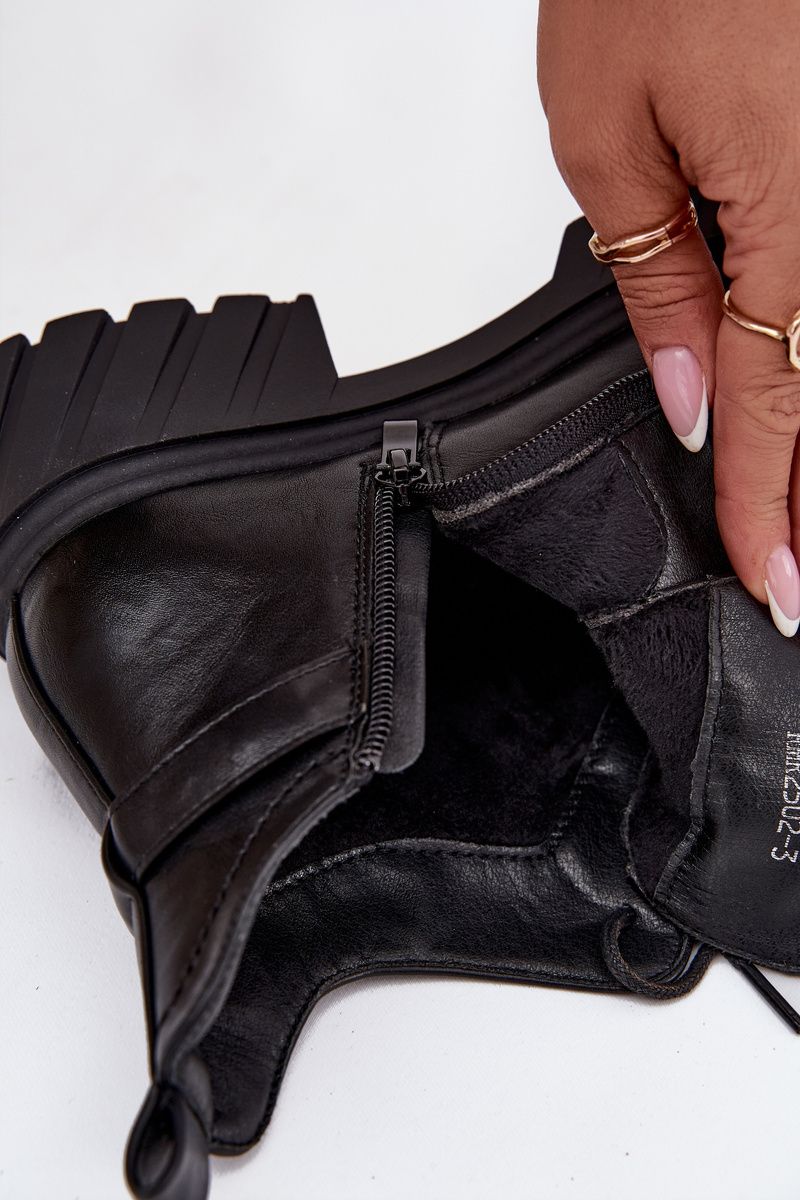 Niedrige gefütterte Stiefelette mit Blockabsatz und Zierband schwarz