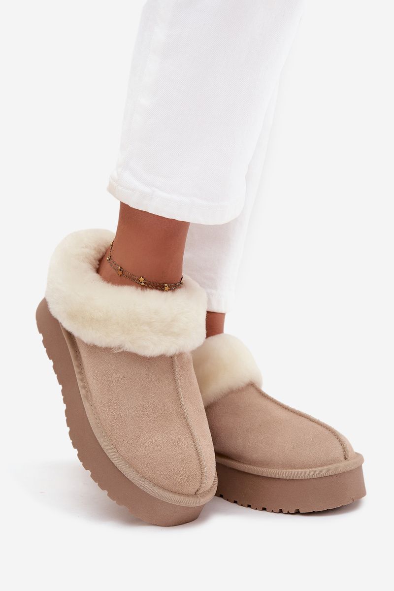 Beige Wildleder-Snowboot mit Fell
