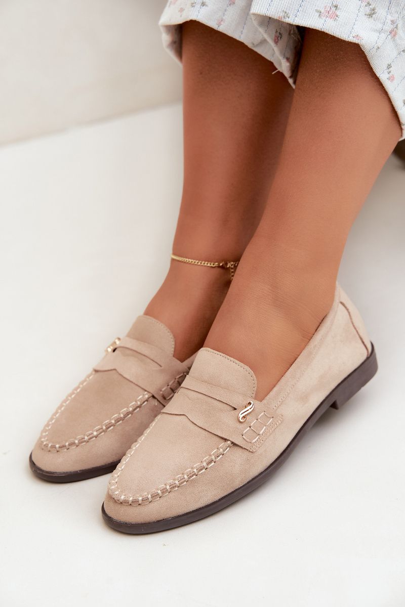 Beige Mokassins aus Velourslederimitat mit dekorativem Detail