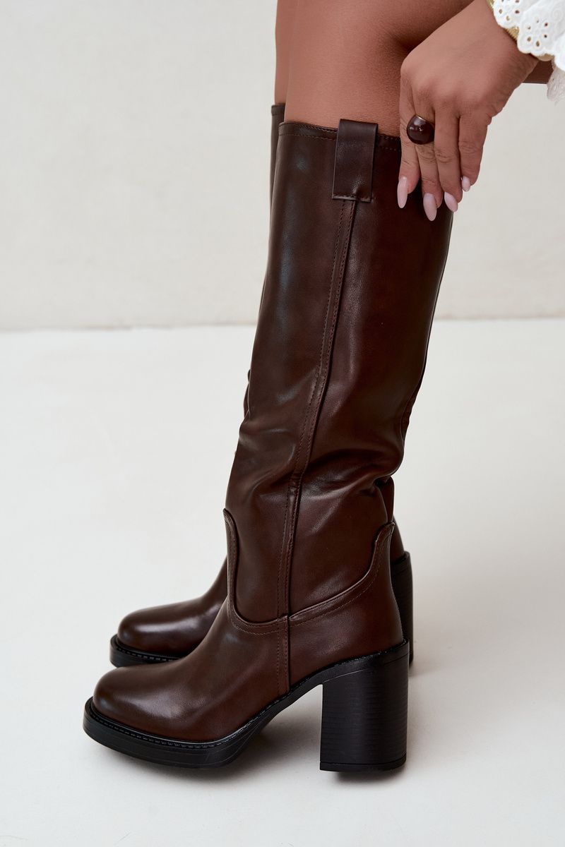 Gefütterte braune Stiefel mit Blockabsatz aus Kunstleder