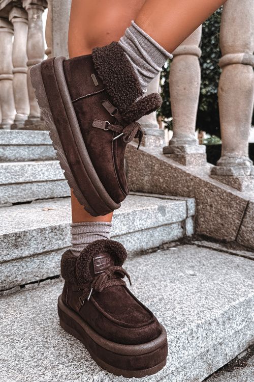 Schneestiefel mit Kunstfell und Plateausohle, braun