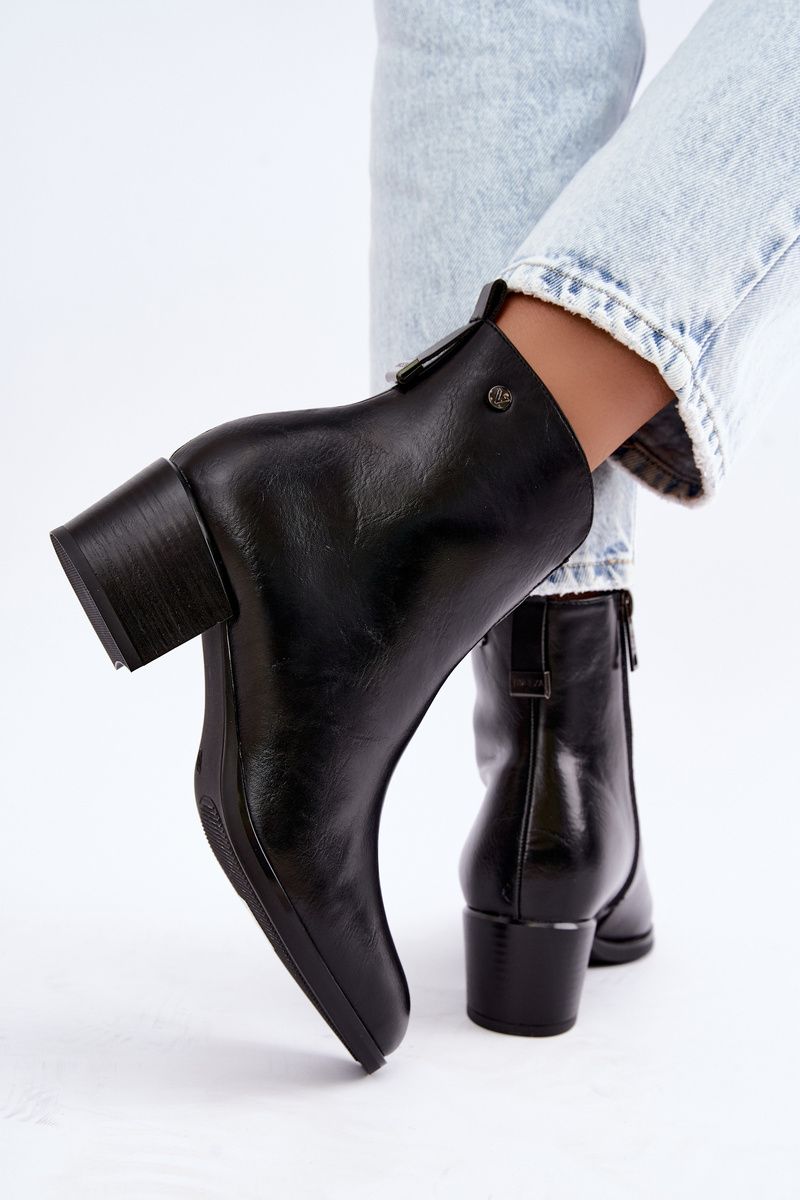 Gefütterte Stiefelette mit Blockabsatz, schwarz, Kunstleder