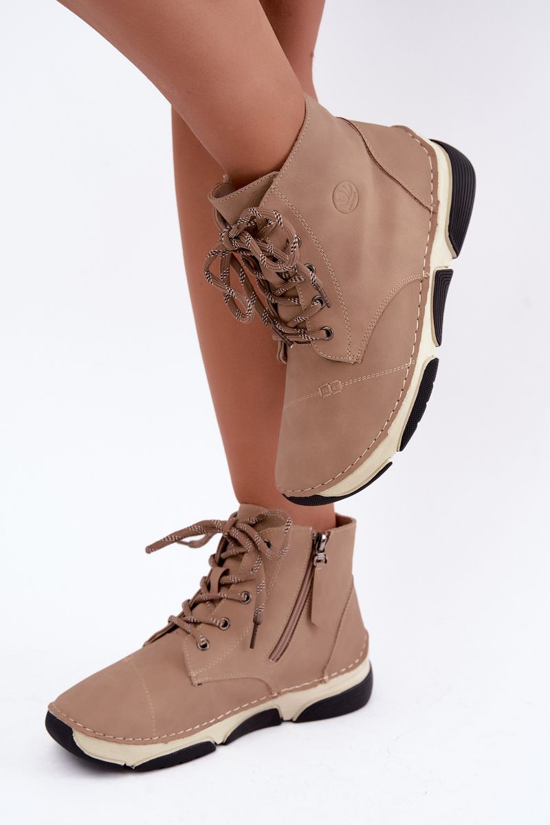 Beige gefütterte Stiefelette mit Plateau