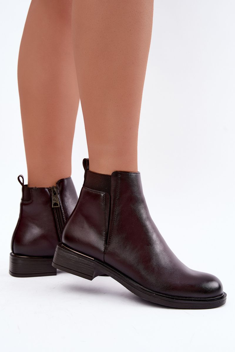 Gefütterte bordeauxrote Stiefelette aus Kunstleder mit flachem Absatz