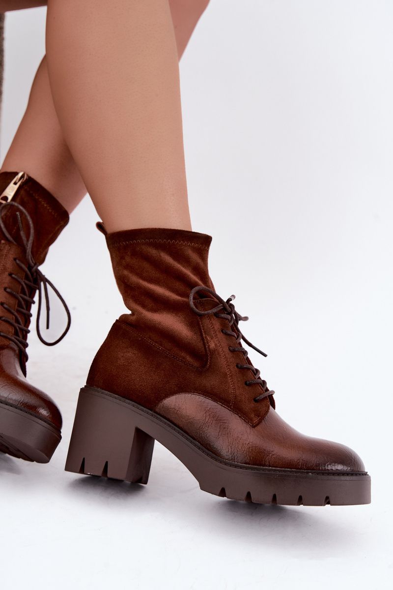 Braune Stiefelette mit Blockabsatz aus Kunstleder und Wildleder