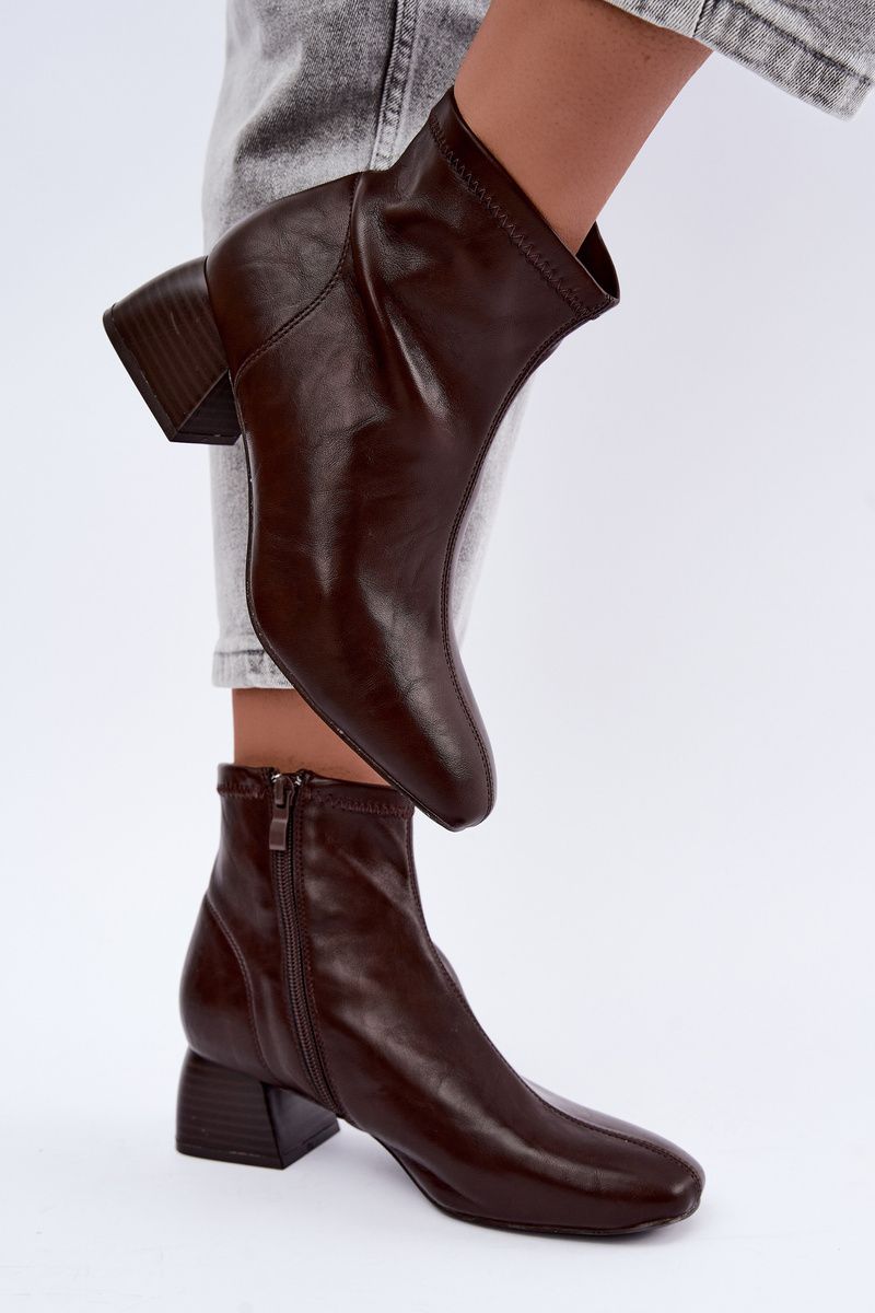 Stiefelette mit Blockabsatz aus Kunstleder, braun