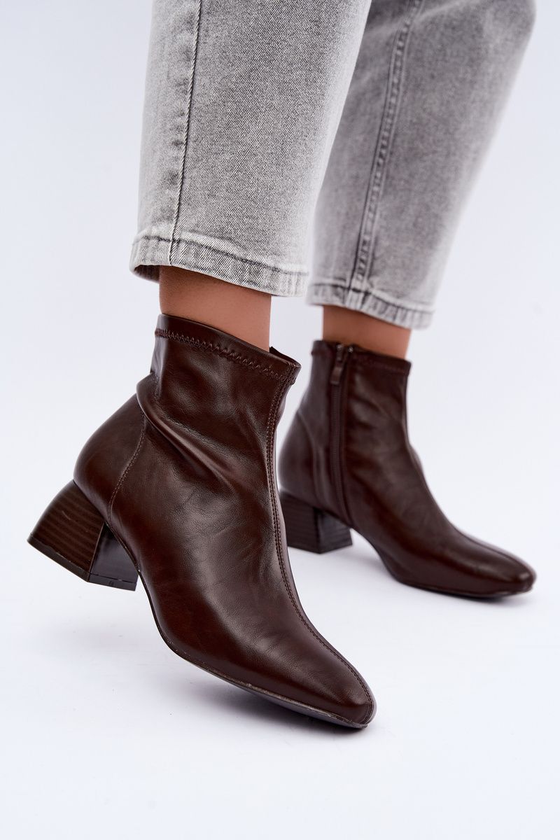 Stiefelette mit Blockabsatz aus Kunstleder, braun