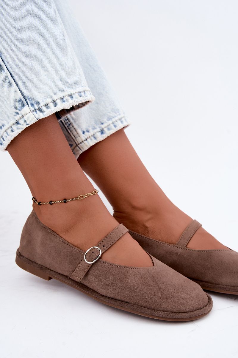 Barefoot-Ballerina mit Riemen aus beigem Wildleder