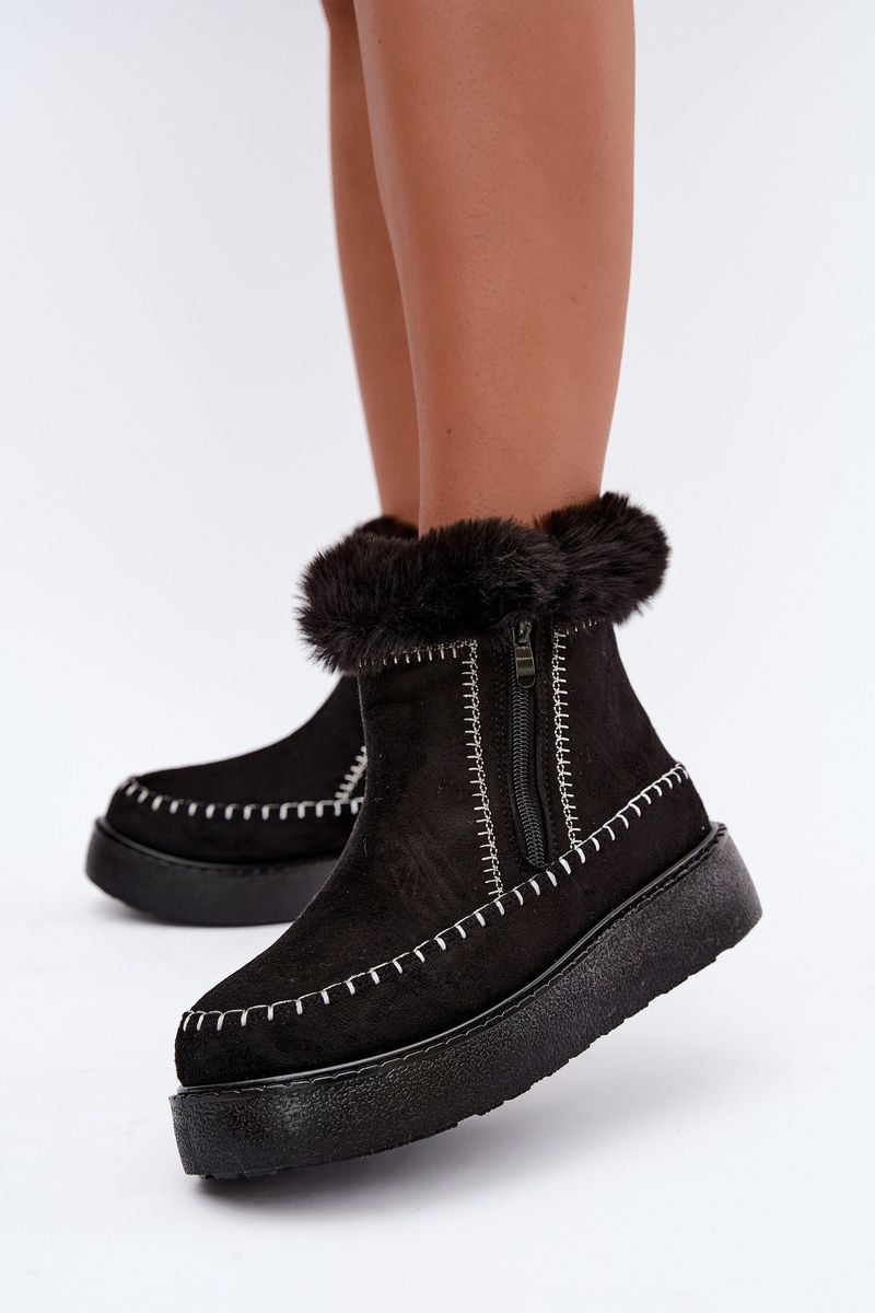 Schwarzer Schneestiefel mit Reißverschluss und Fellbesatz