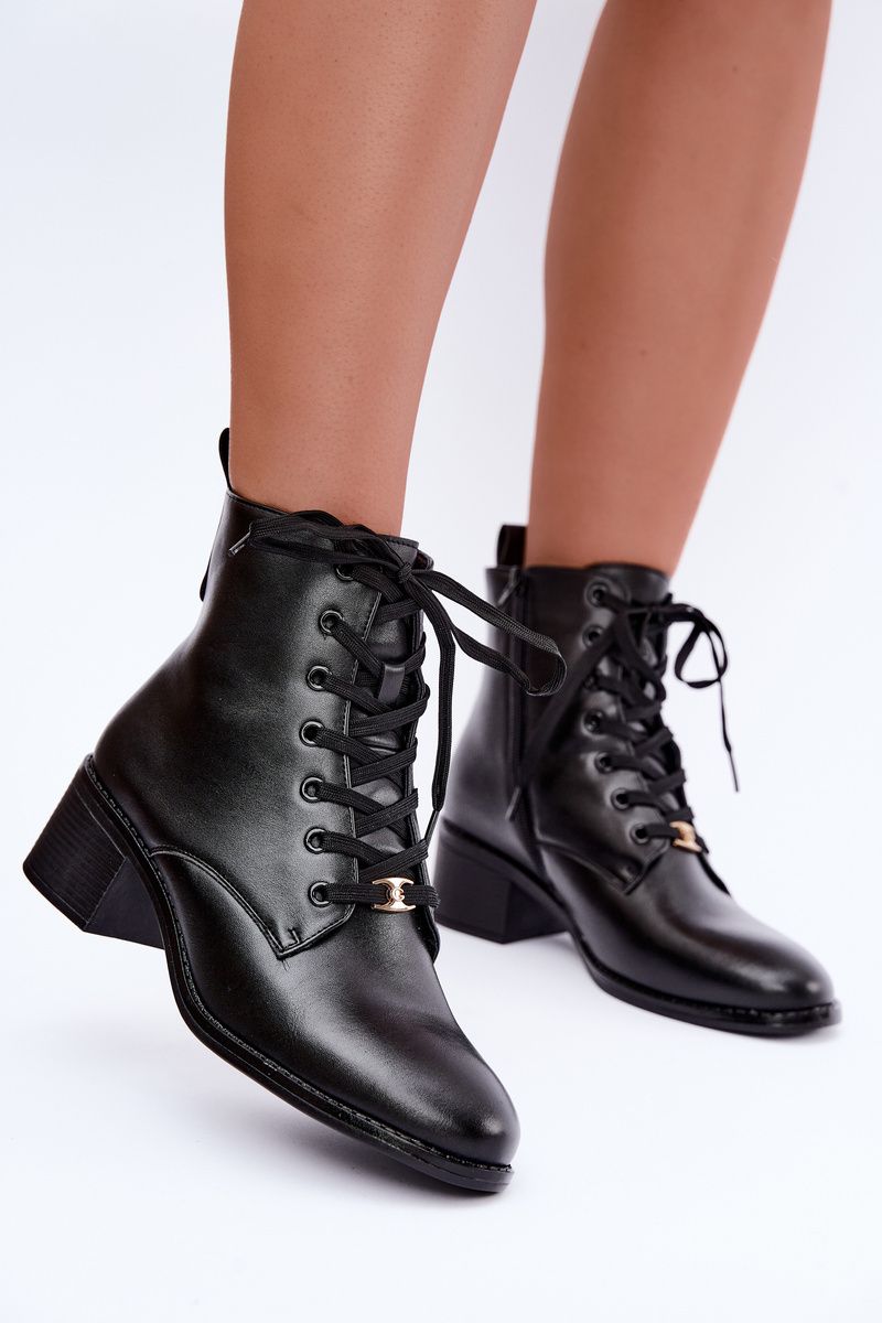 Gefütterte schwarze Schnür-Stiefelette mit Blockabsatz
