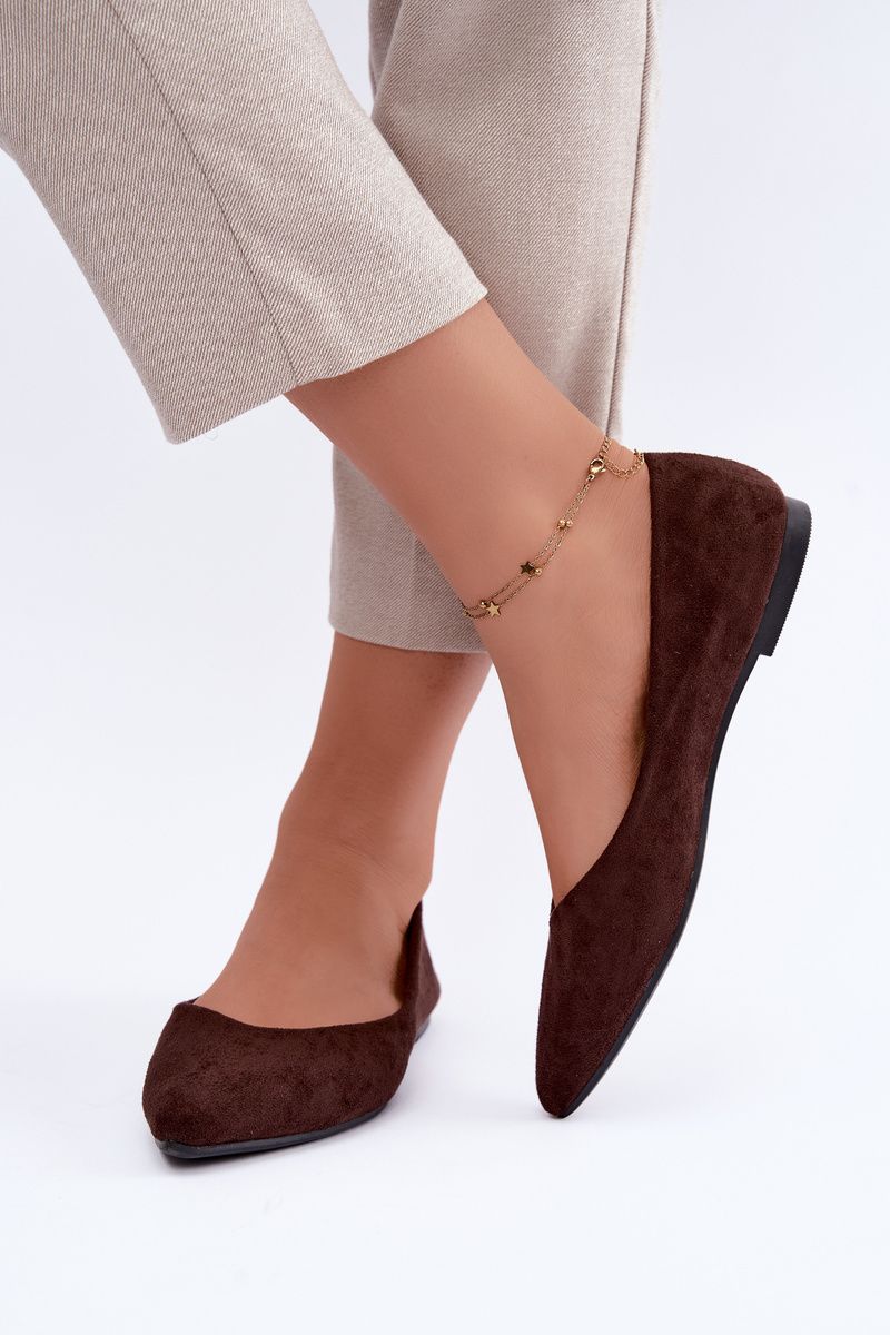 Flache Ballerinas aus Eco-Wildleder in Braun