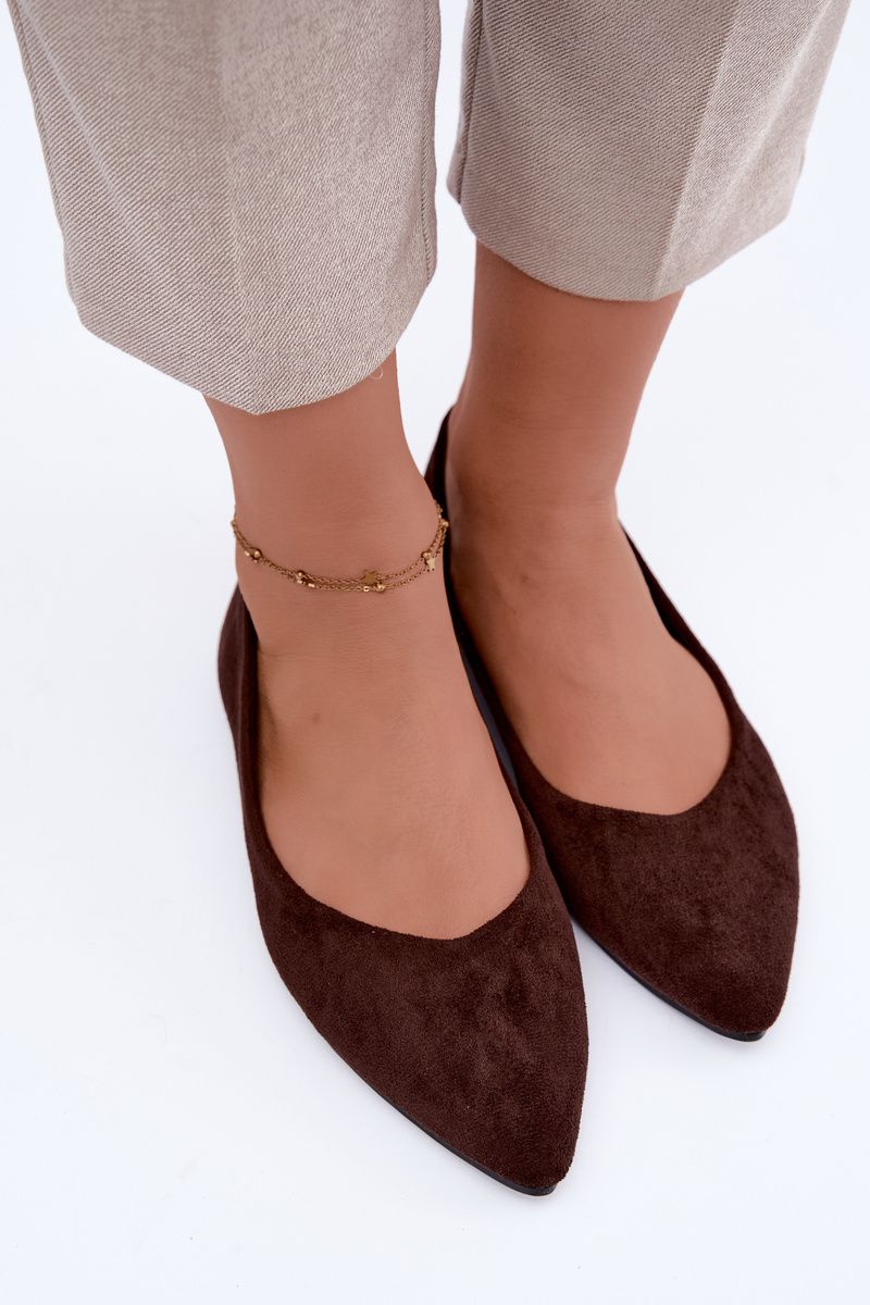 Flache Ballerinas aus Eco-Wildleder in Braun