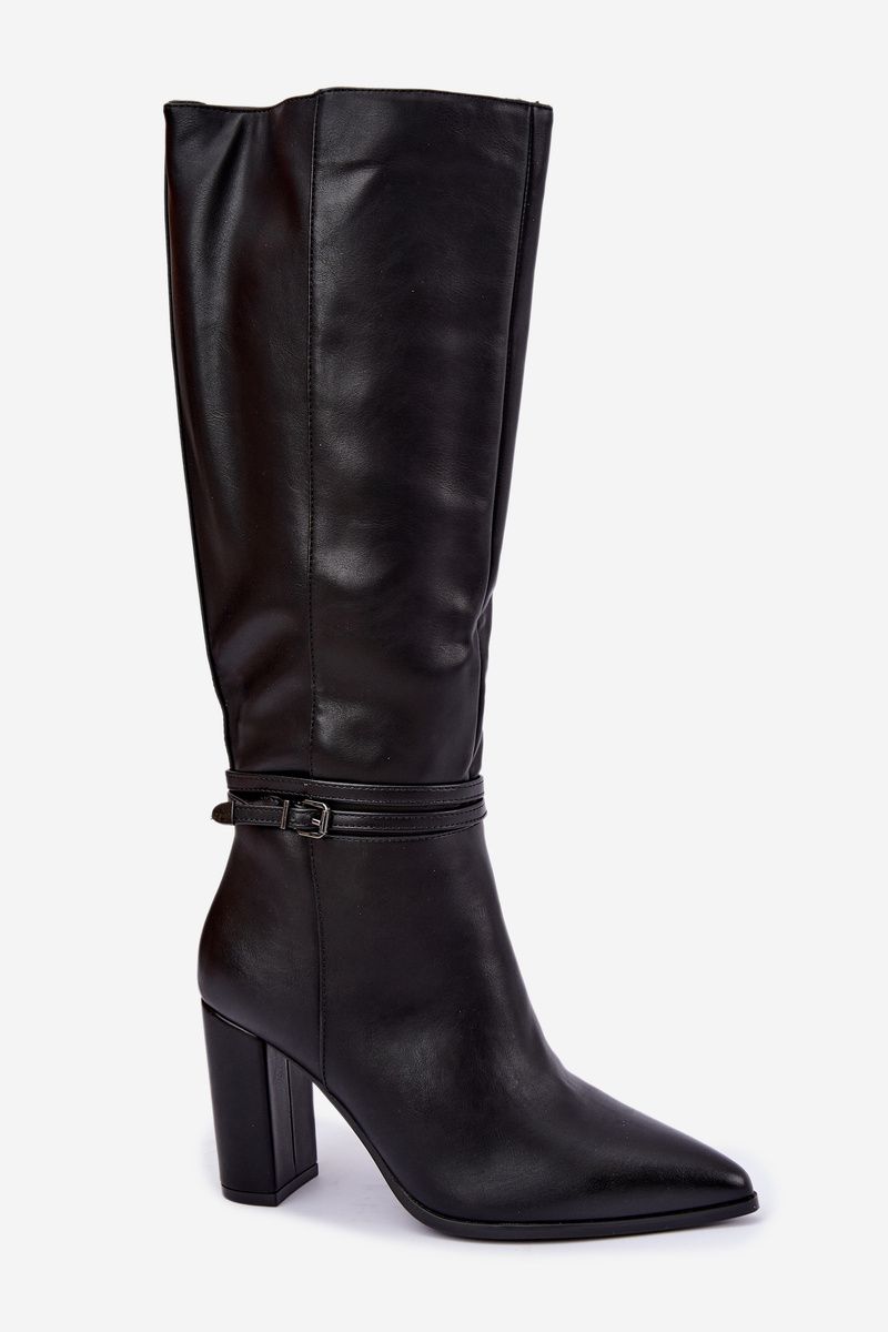 Gefütterte Overknee-Stiefel mit Riemen in Schwarz