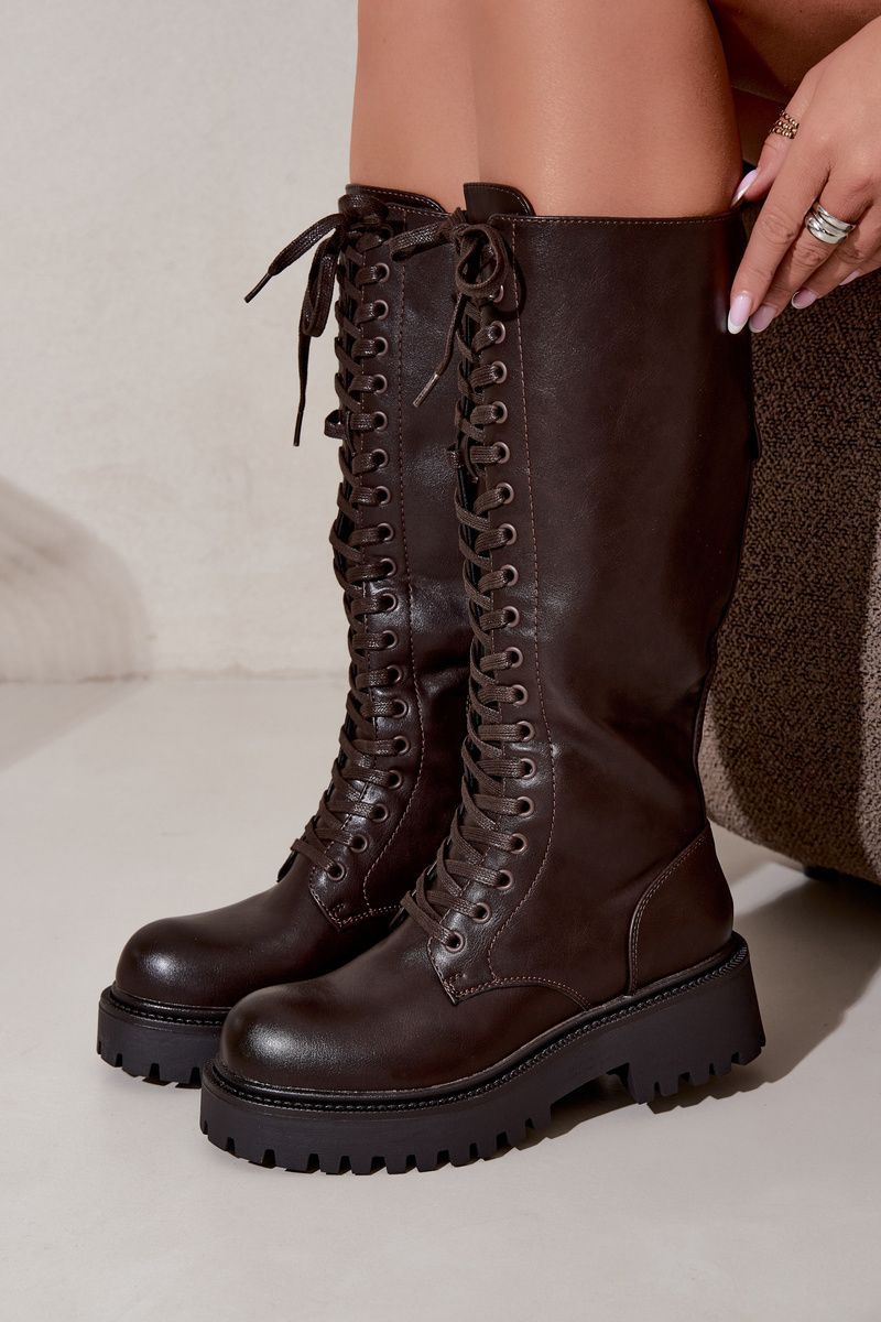 Braune Schnürstiefel mit Plateau aus Kunstleder