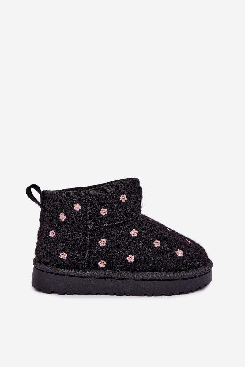 Schwarzer Schneestiefel mit kleinen Blumen und Fell