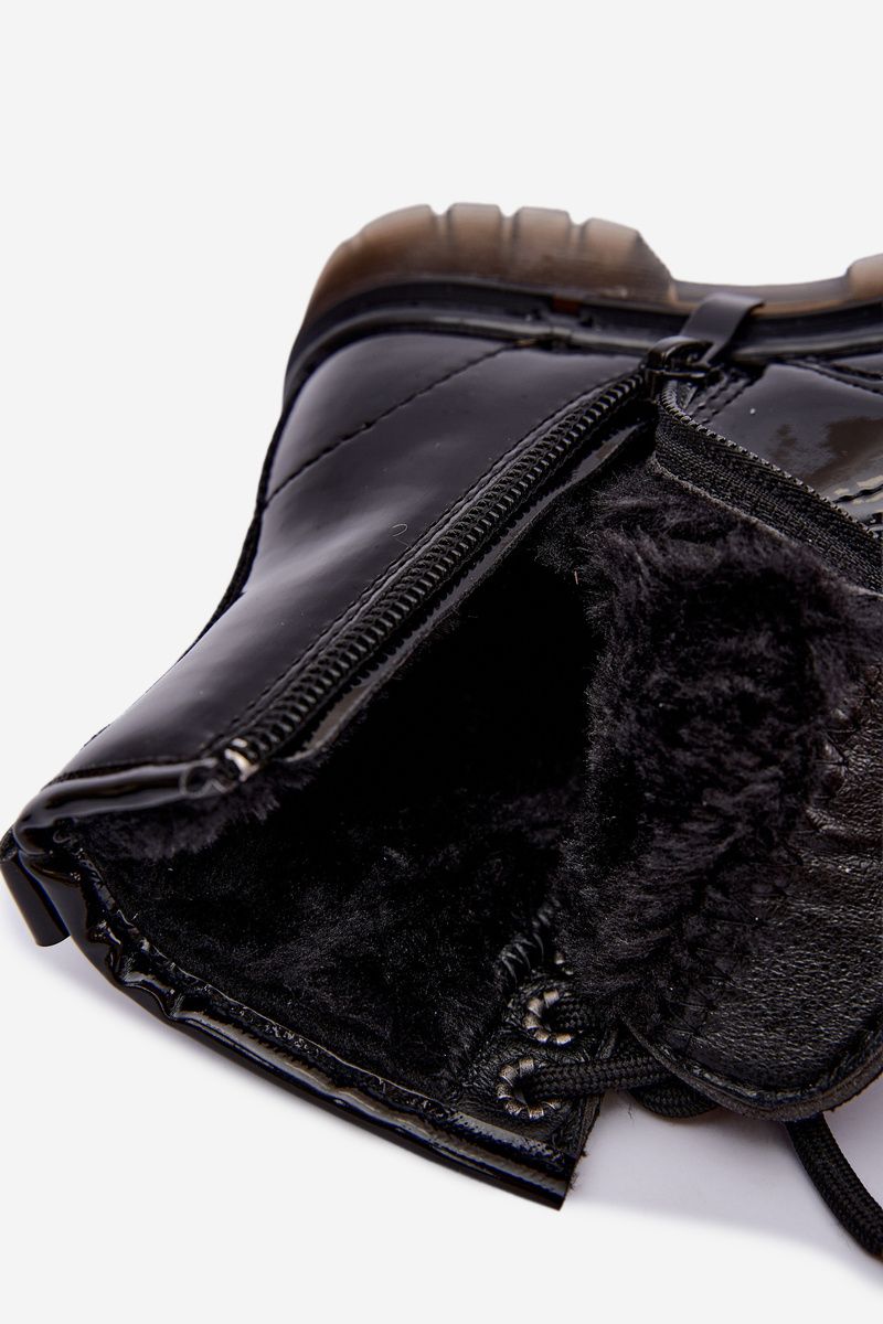 Lackierte gefütterte Stiefelette mit Herzchen