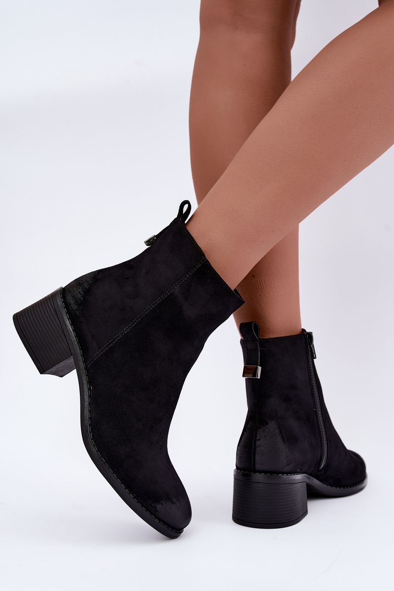 Schwarze Stiefelette mit niedrigem Blockabsatz und Reißverschluss