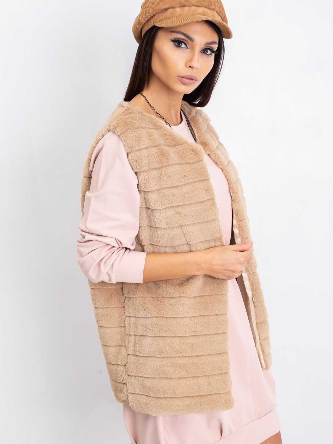 OCH BELLA Beige Weste aus Kunstfell