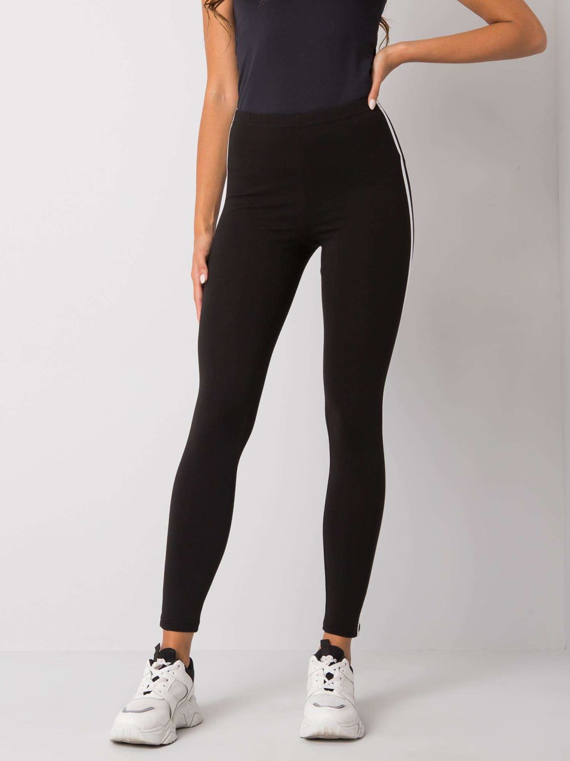 Schwarze Damenleggings mit Streifen