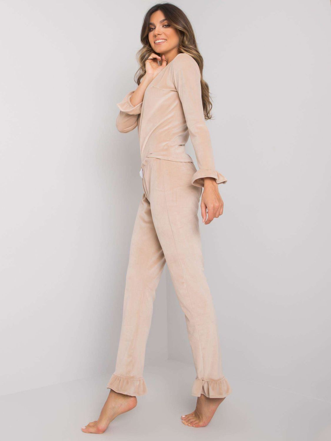 Beige Damen-Pyjama mit Rüsche