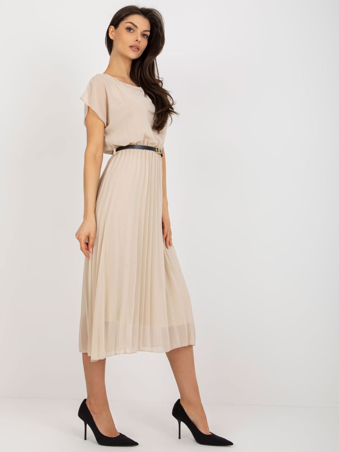 Beige Midi Kleid mit ausgestelltem Schnitt und Falten