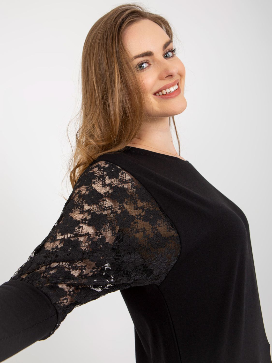 Schwarze Bluse mit Spitze und 3/4-Ärmeln Hawana RUE PARIS