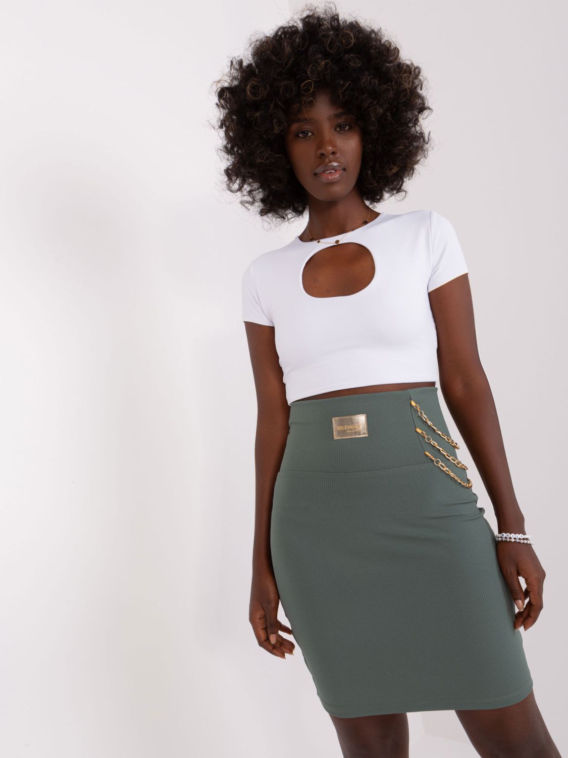 Khaki Strickrock mit Ketten