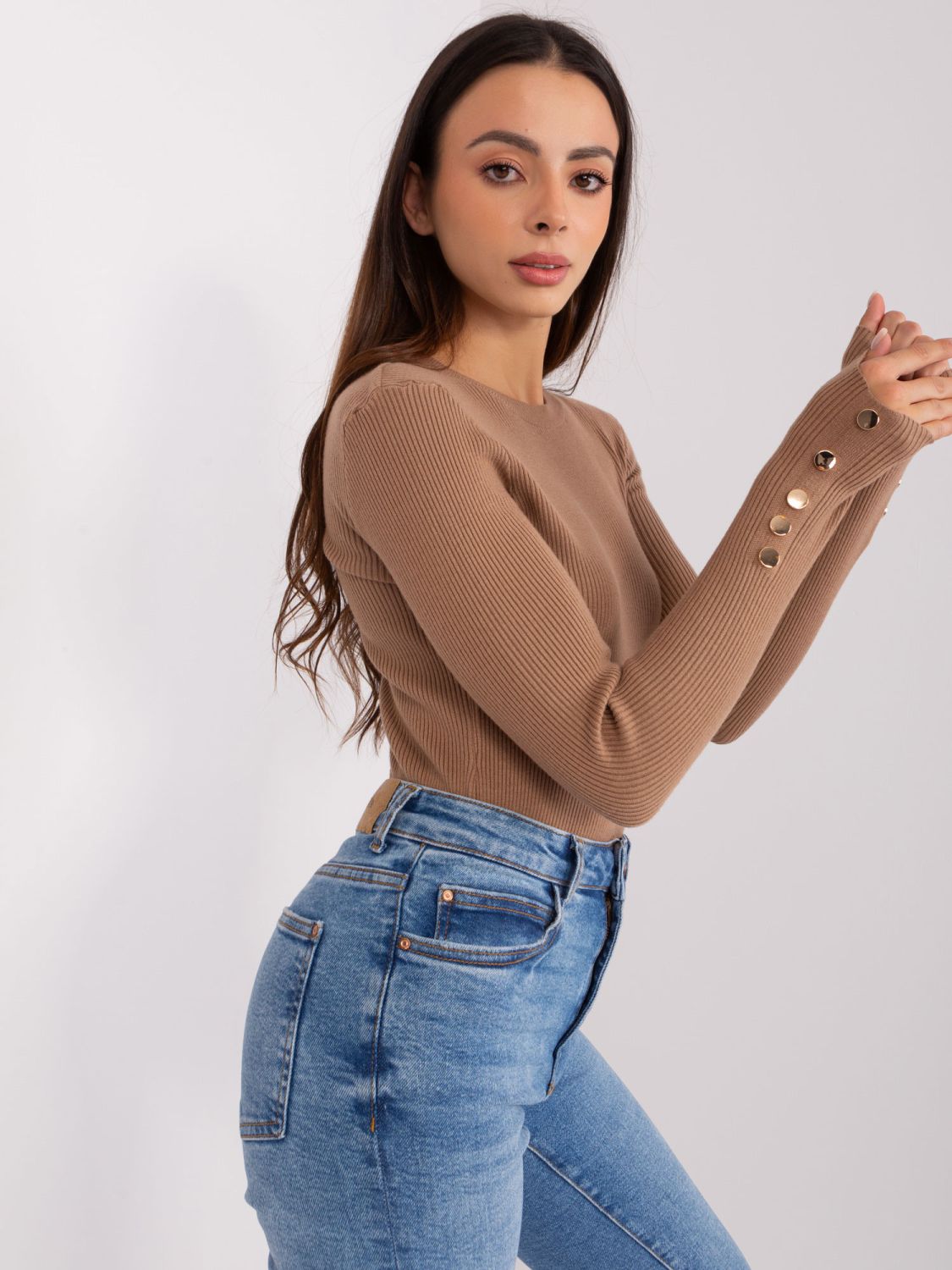 Klassischer Damenpullover in Camel mit Knöpfen