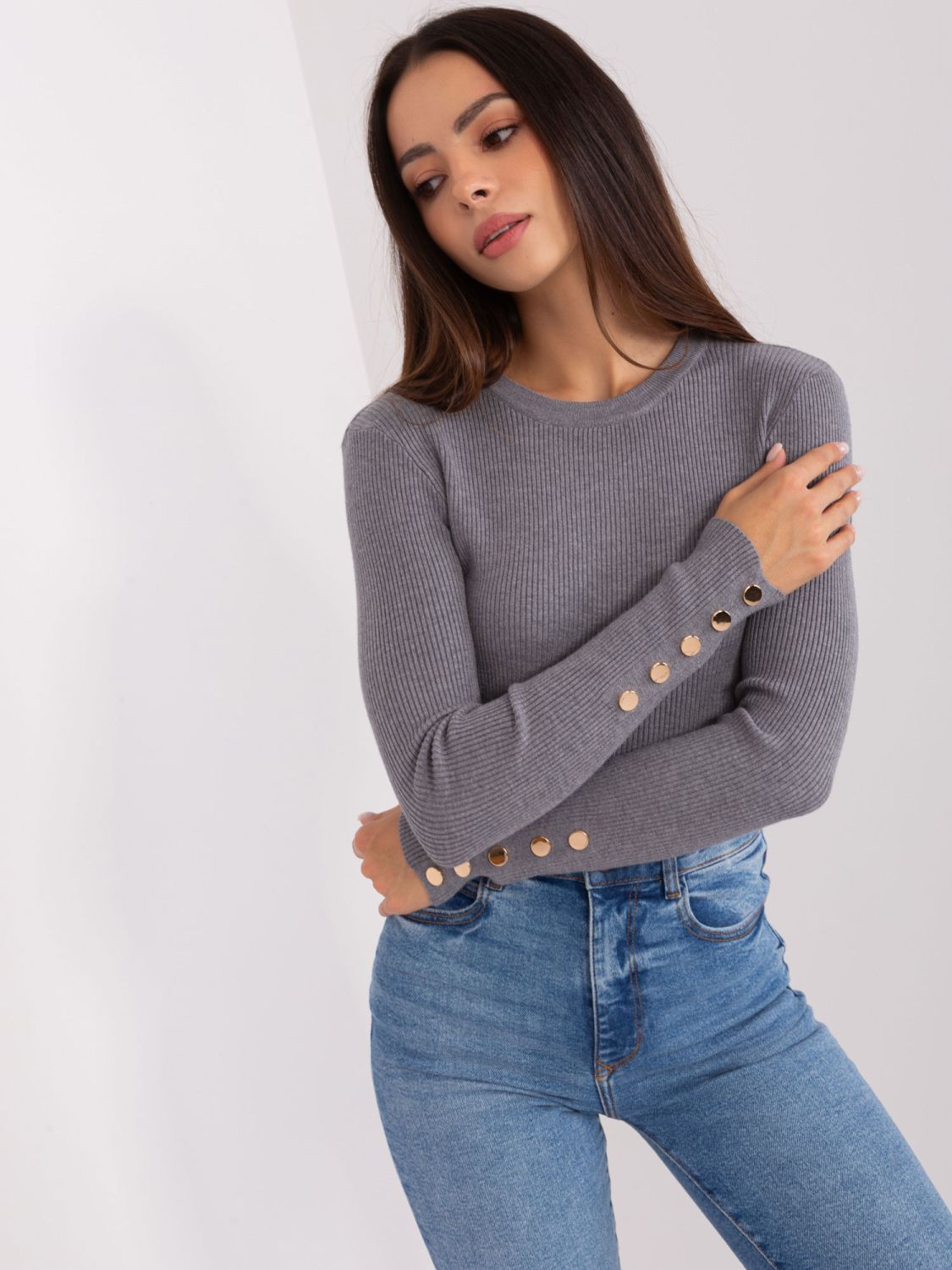 Eleganter dunkelgrauer figurbetonter Pullover