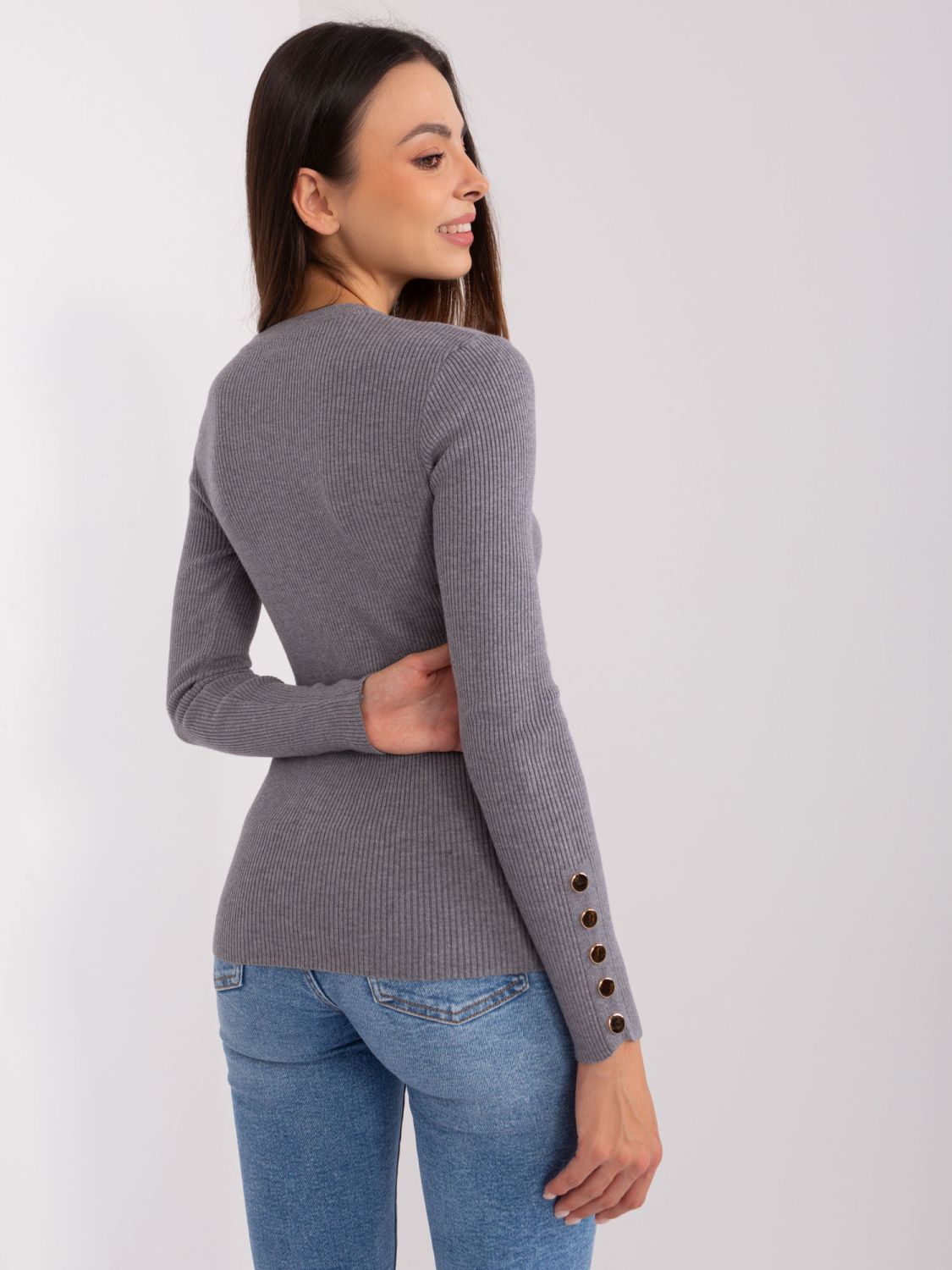 Eleganter dunkelgrauer figurbetonter Pullover